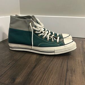 Converse Chuck Taylor High Tops Green with accent color